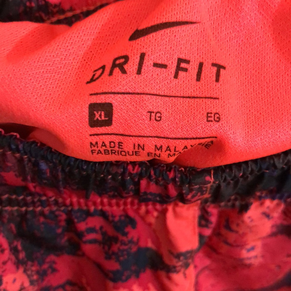 Nike shorts XL - really condition - Picture 4 of 4